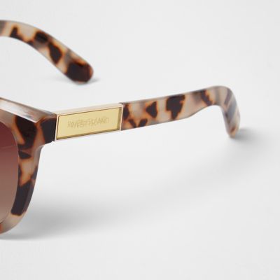 Beige leopard print cat eye sunglasses